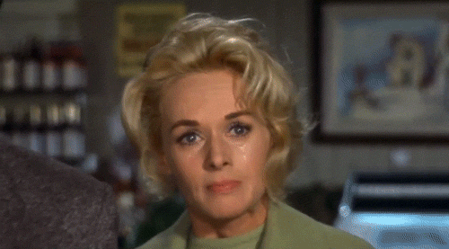 In the 1963 film The Birds, Tippi Hedren was required to really slap Doreen Lang, who played the hysterical mother that called Melanie “evil. - tumblr_n3xz2xmhUd1qg4blro2_500