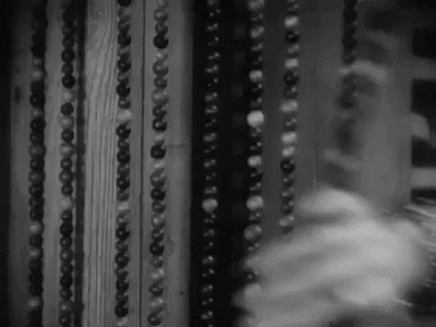nitratediva:

Joan Crawford in Rain (1932).
