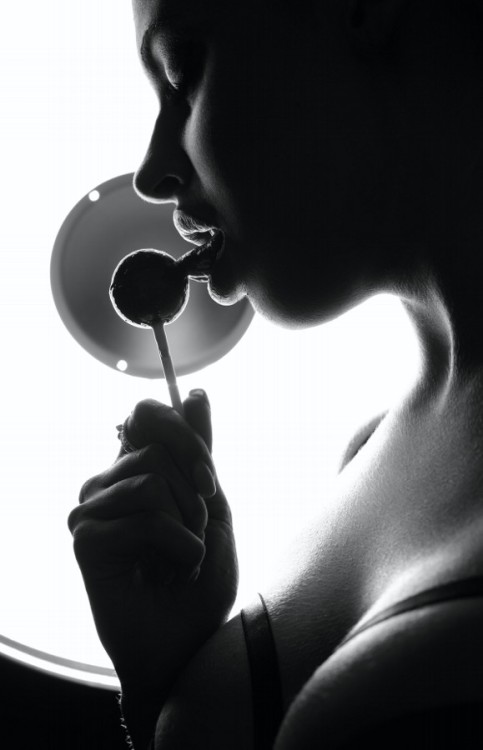 the18hteenth:Lollipop by Roman Filippov http://bit.ly/YpHogE - Daily Ladies