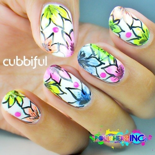 Floral nails Credit to @cubbiful (http://ift.tt/1sa09zg)