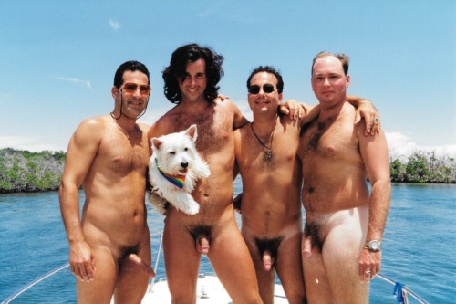 aguywithoutboxers:

July 21, 2014   Nude Dudes
Naked dog
