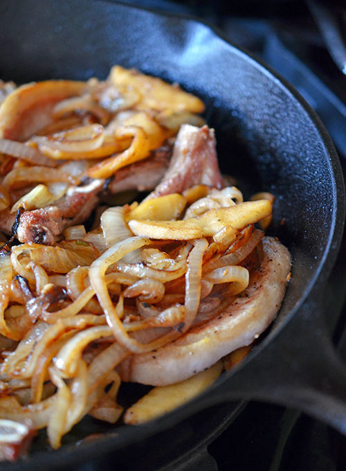 Whole30 Day 12: Bacon + Apple Smothered Pork Chops | Award ...