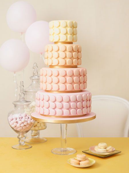 cookingeating:

macaron wedding cakeClick to check a cool blog!Source for the post: Click