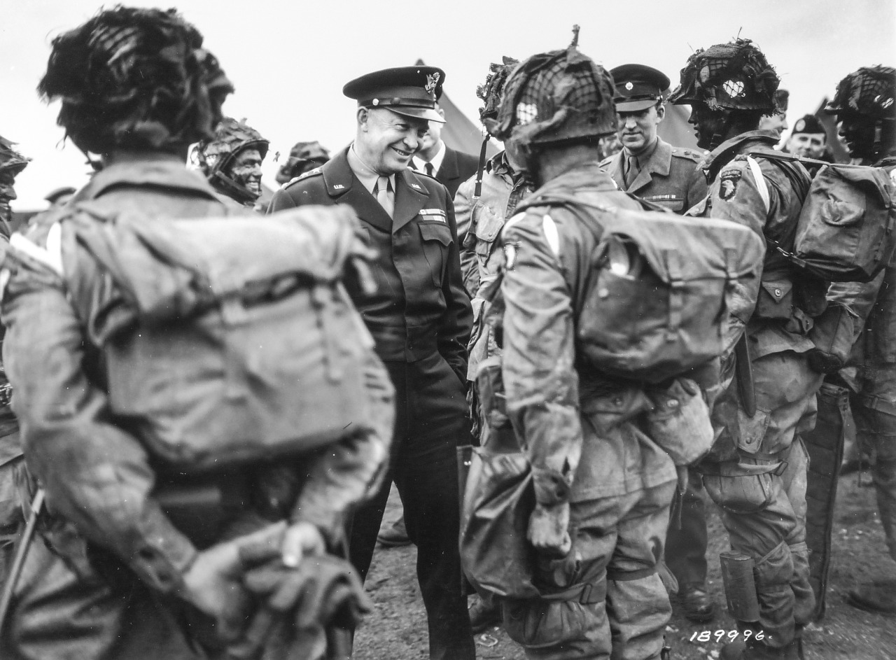 Amazing Historical Photo of Dwight Eisenhower on 6/5/1944 