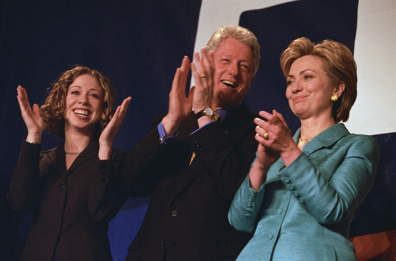 Amazing Historical Photo of Hillary Clinton on 11/7/1995 