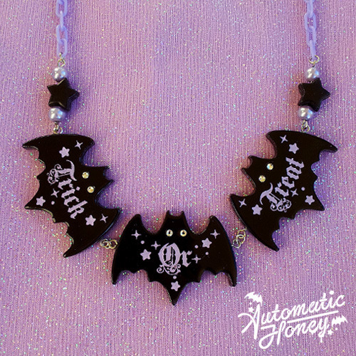 pastelbmob trick or treat bat necklace 36