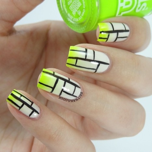 Love or not? Credit to @britnails (http://ift.tt/1l47N88)