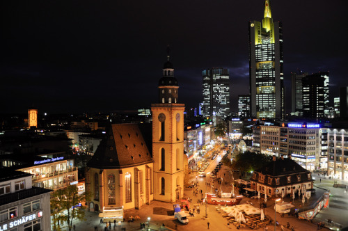 Frankfurt am Main, Germany
via pixario