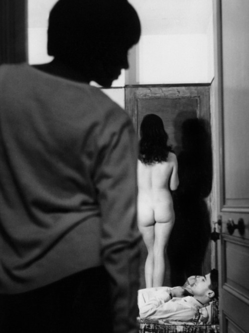 Anna Karina in Vivre Sa Vie (1962, dir. Jean-Luc Godard).
(Via)