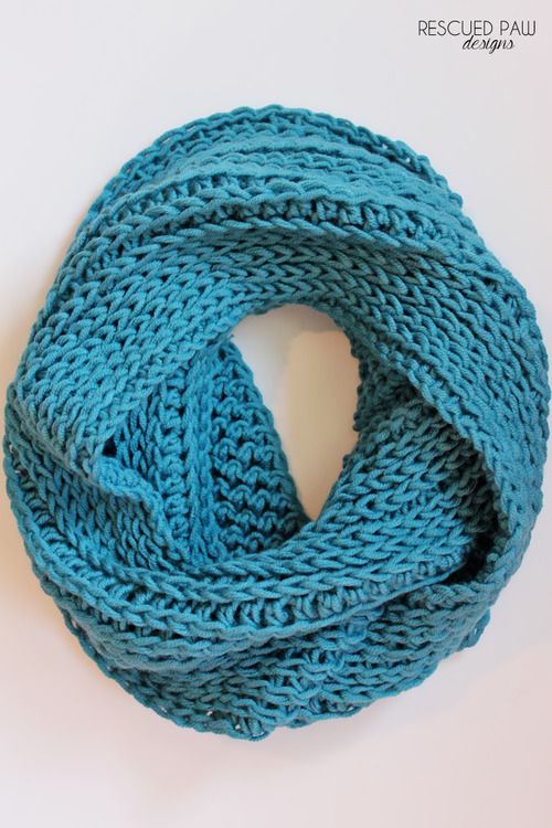 ChunkyCozy Crochet Cowl :: Easy Crochet