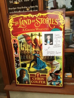 The Land of Stories 3 : Book Tour 2014 - Page 6 Tumblr_n8gwkpi3P81qd08gco1_250