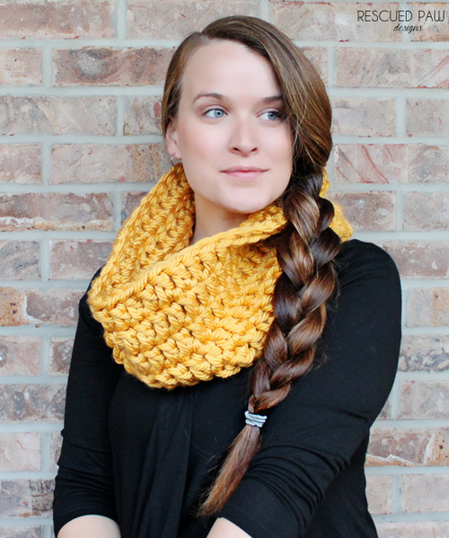 Free Pattern for a Large Chunky Infinity Crochet Scarf from Easy Crochet 