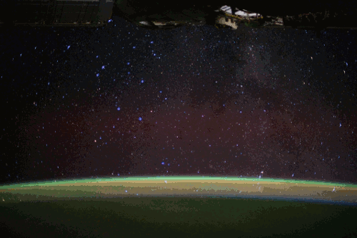 J'ai trouvé des photos d'OVNI sur le site de la NASA - Page 2 Tumblr_nanxd856oB1saslc5o1_500