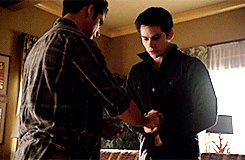 Tyler Posey and Dylan O'Brien Tumblr_inline_nsazoweWRf1s9x8us_500