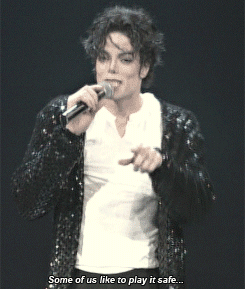 GIF su Michael Jackson. - Pagina 10 Tumblr_nj85hrpwEV1tcyfj9o6_250