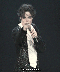 GIF su Michael Jackson. - Pagina 10 Tumblr_nj85hrpwEV1tcyfj9o1_250