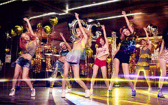Girls' Generation (SNSD) >>  Album "Holiday Night" Tumblr_nqrnyvN0Cj1t100c8o1_250