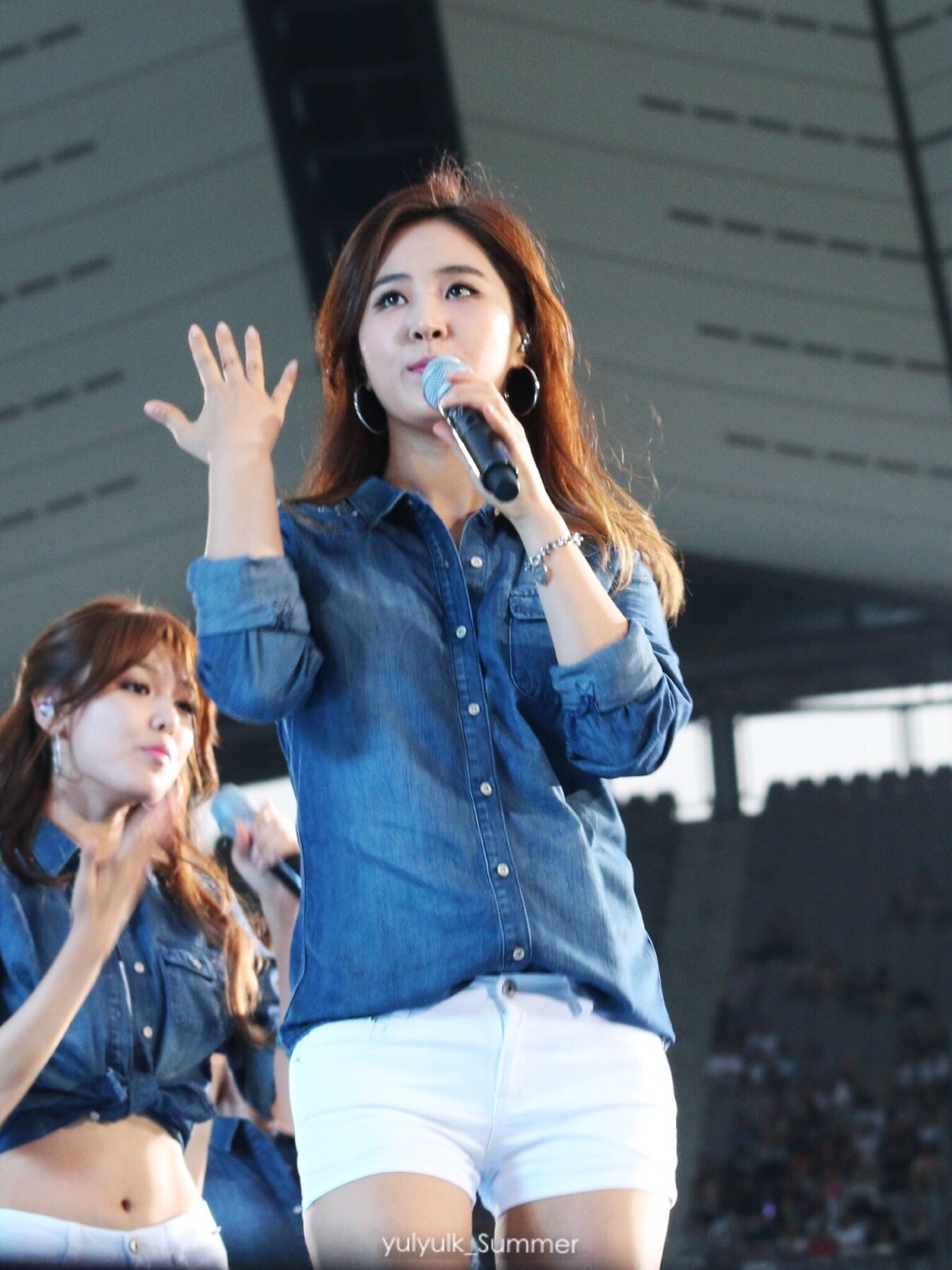 [PIC][15-08-2014]SNSD tham dự "SMTOWN LIVE WORLD TOUR IV in SEOUL" vào chiều nay - Page 4 Tumblr_nae3ogpOwa1sewbc1o1_1280