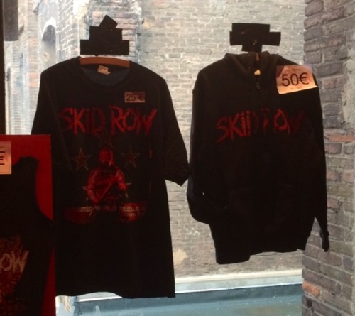 Skid Row + Buckcherry en Madrid, Barcelona y Bilbao!!!!! - Página 4 Tumblr_n7daq81o8B1tzojueo4_500