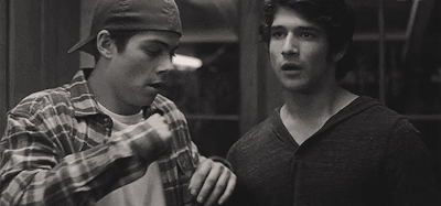 Tyler Posey and Dylan O'Brien Tumblr_nrfpzub4Fc1t5knh3o3_400