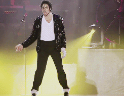 GIF su Michael Jackson. - Pagina 11 Tumblr_n3dxstiMX01qbc20oo3_250