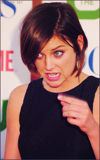 S. HOLLY C-SILVER ► Jessica Stroup - Page 2 Tumblr_nc0331B4vy1qkplfqo7_250