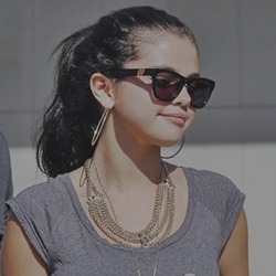 Selena gomez high ponytail hairstyles