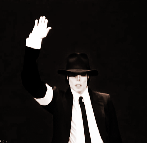 GIF su Michael Jackson. - Pagina 11 Tumblr_nm536c5Byr1riv634o6_500