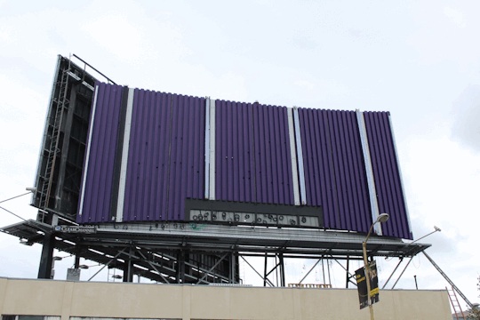 Yahoo's new, redesigned billboard under construction
