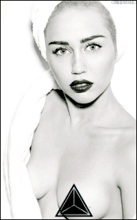 Miley Cyrus Tumblr_n9u63gugTV1sqaaz9o5_250