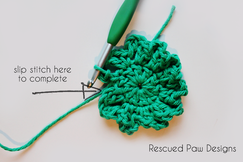 Christmas Crochet Flowers :: Easy Crochet