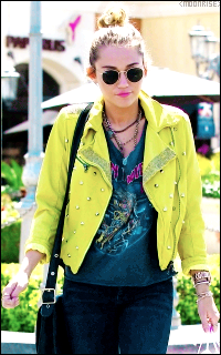 Miley Cyrus Tumblr_n9u648XQWL1sqaaz9o4_250