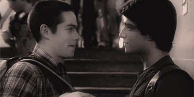 Tyler Posey and Dylan O'Brien Tumblr_nrfpzub4Fc1t5knh3o8_400