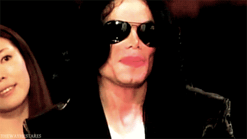 GIF su Michael Jackson. - Pagina 10 Tumblr_moce9sNXOd1rnm9y0o1_500