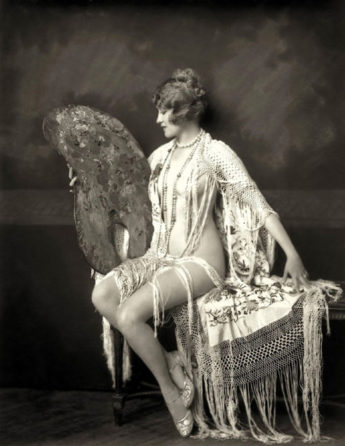 1920s flapper