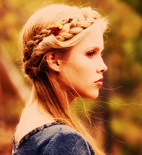 Claire Holt/კლერ ჰოლტი - Page 4 Tumblr_lsg1upDML31r469lwo1_r1_500