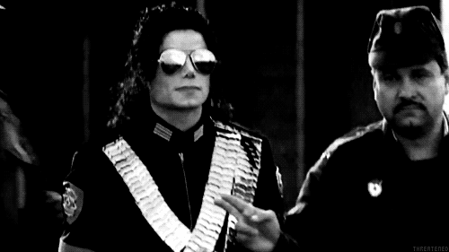 GIF su Michael Jackson. - Pagina 11 Tumblr_lu9kqovzdi1qauweoo2_500