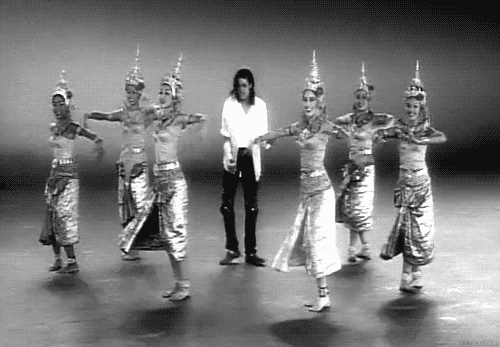 GIF su Michael Jackson. - Pagina 11 Tumblr_lwlj5zpLpW1qauweoo1_500