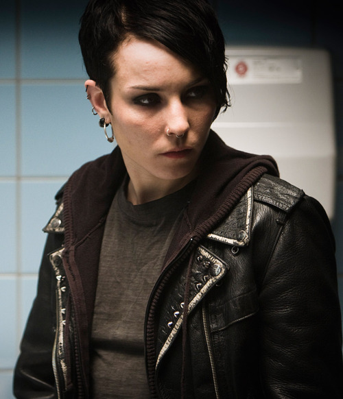 Girl with dragon tattoo noomi rapace