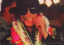 GIF su Michael Jackson. - Pagina 10 Tumblr_matty1HlLK1r37ly3o5_250