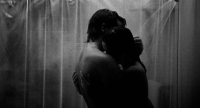 Resultado de imagem para beijos no chuveiro